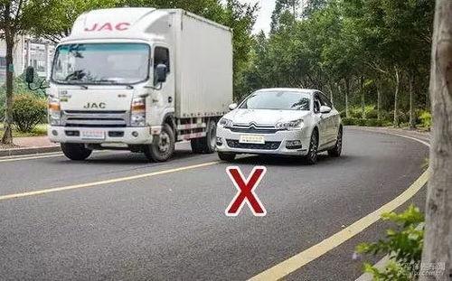 国产卡车转弯视频播放大全