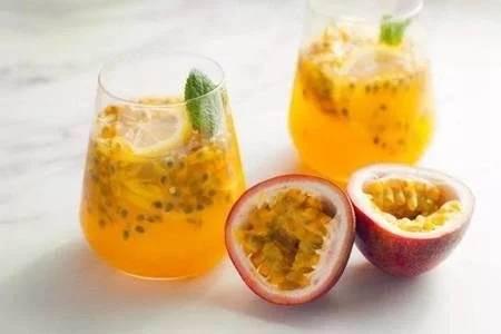 国产小青柠蜂蜜推荐视频,清新口感，天然滋养，尽在这一瓶！